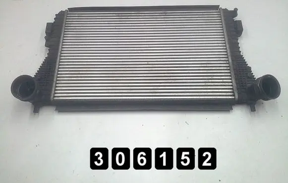 Skoda Octavia Mk2 (1Z) Coolant radiator 1K0145803L