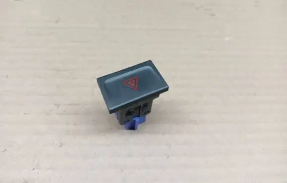 Volkswagen Golf Sportsvan Hazard light switch 510953509 B23216023