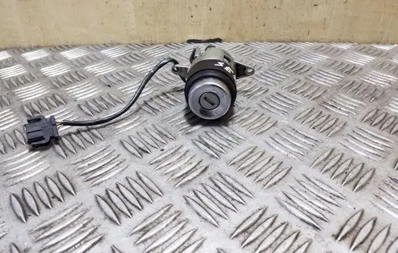 Audi 80 90 S2 B4 Tailgate exterior lock 