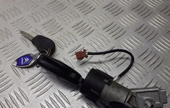 Citroen C5 Ignition lock 9648445180