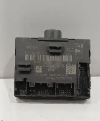Volkswagen Passat Alltrack Door control unit/module 5Q0959592E 5Q0959592B