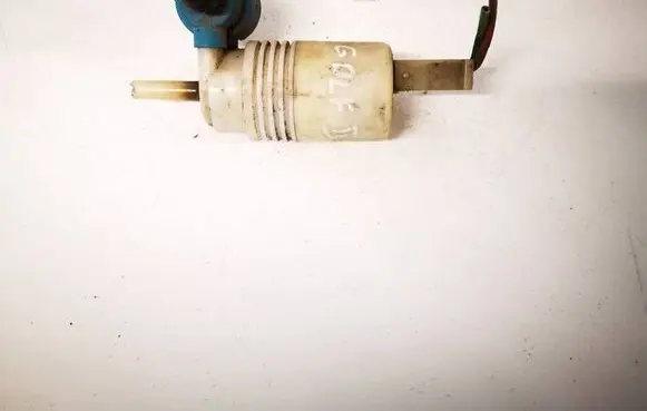 Volkswagen Transporter - Caravelle T4 Windscreen/windshield washer pump 333955651
