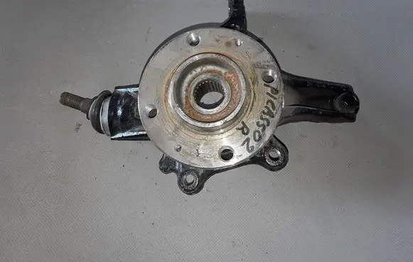 Citroen C4 I Picasso Front wheel hub 364796