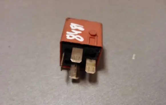 BMW 5 E39 Other relay 12631742690 V23134B52X344