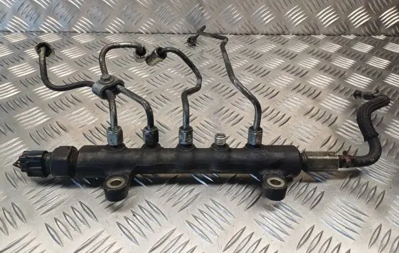 Toyota Avensis T250 Fuel main line pipe 8945871010
