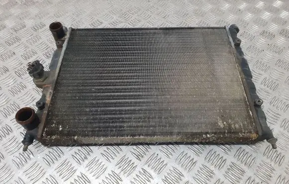 Volkswagen Polo III 6N 6N2 6NF Coolant radiator 834828S