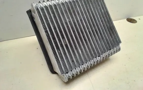 Air conditioning (A/C) radiator (interior)