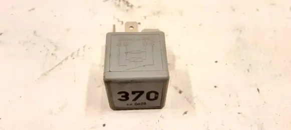 Audi A6 S6 C6 4F Other relay 8D0951253 4657