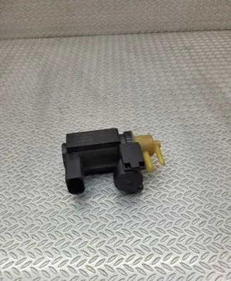 Volvo S90, V90 Turbo solenoid valve 31339808