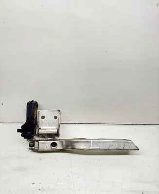 BMW 5 F10 F11 Radiator mount bracket 7583119 758311902 7575263