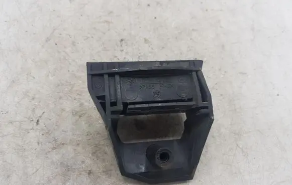 BMW 5 E39 Radiator mount bracket 17111737707 1737707