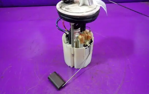Nissan Almera Tino In-tank fuel pump