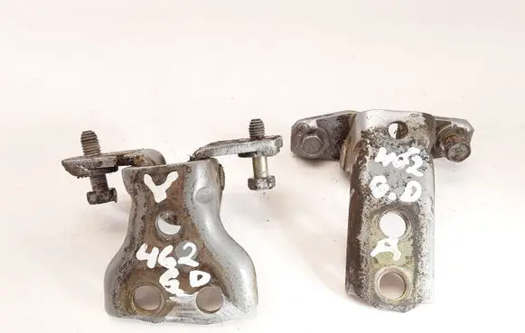 Rear door hinge set