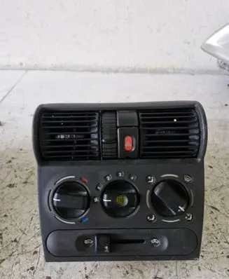 Opel Corsa C Climate control unit