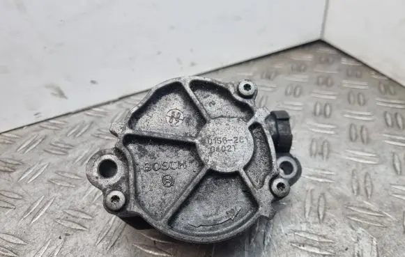 Vacuum pump
