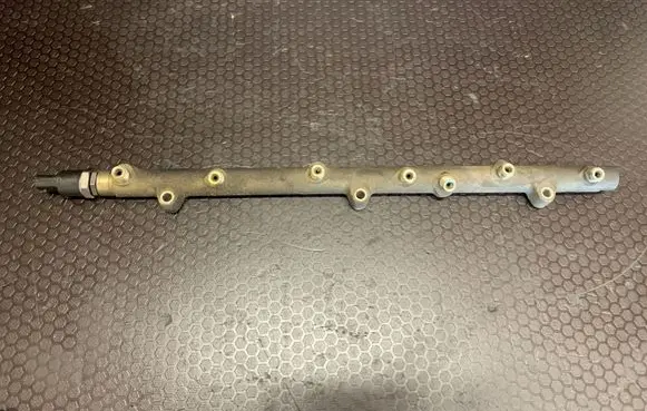 Fuel main line pipe