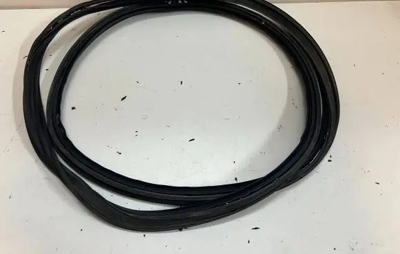 Mazda 2 Front door rubber seal