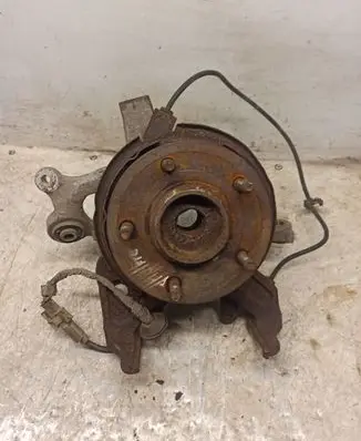 Chrysler Pacifica Front wheel hub