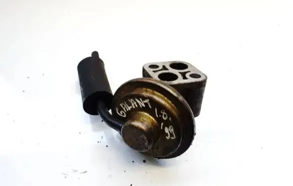Mitsubishi Galant EGR valve k5t5897