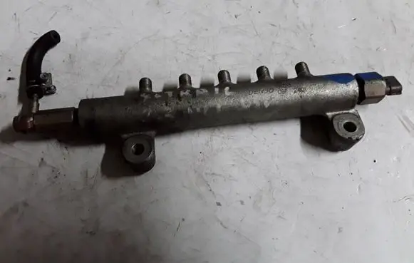 Nissan X-Trail T30 Fuel main line pipe DENSO0420 08F2401