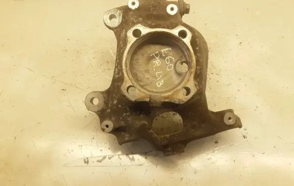 BMW 5 E60 E61 Front wheel hub spindle knuckle 6760954R