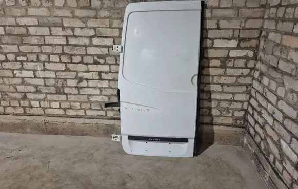 Mercedes-Benz Sprinter W906 Back/rear loading door 