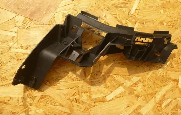 Volkswagen Golf Plus Rear bumper mounting bracket 5M0807394A