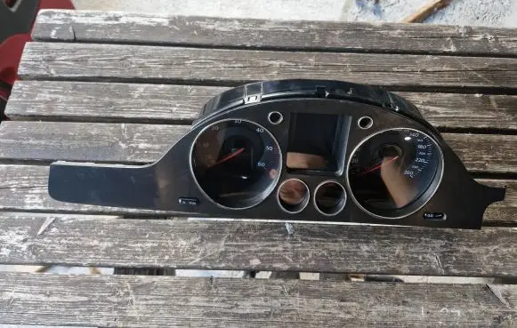 Volkswagen PASSAT B6 Speedometer (instrument cluster) A2C53145550