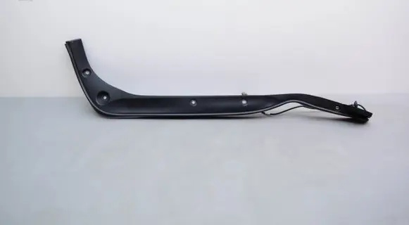 Maserati Levante Other trunk/boot trim element 670042775