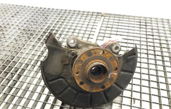 Volkswagen PASSAT CC Front wheel hub spindle knuckle