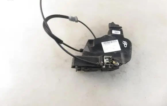 Volvo V50 Front door lock 30663953