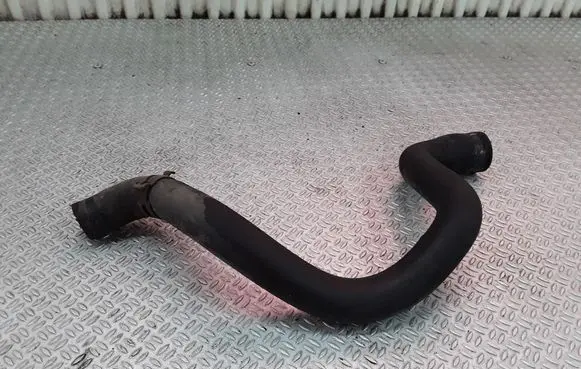 Mercedes-Benz C W203 Engine coolant pipe/hose