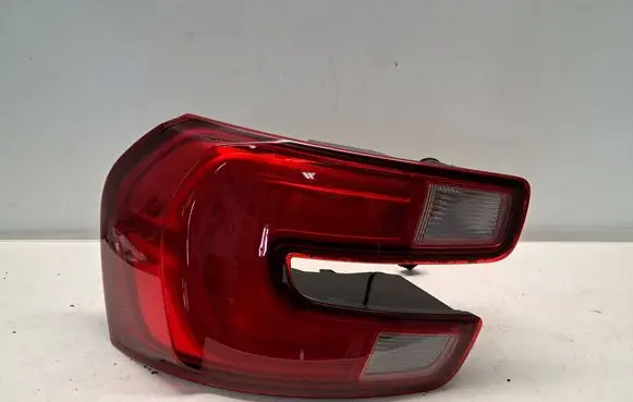 Tailgate rear/tail lights