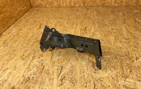 Audi Q7 4M Headlight/headlamp mounting bracket 4M0821138A 4M0821132B