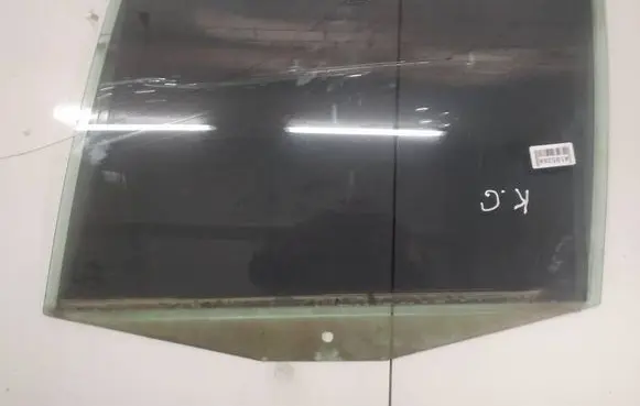 Ford Mondeo Mk III Rear door window glass AS2