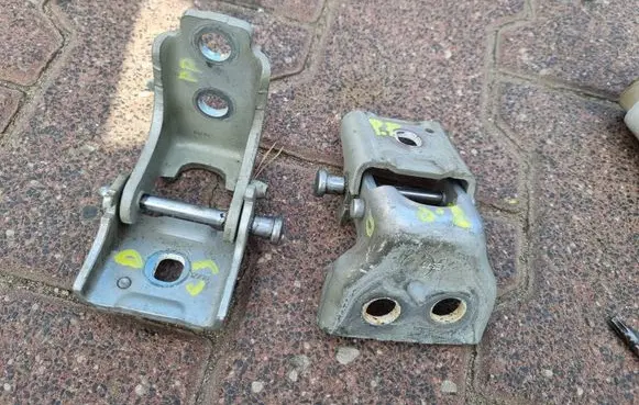 Citroen C3 Front door hinge set XXXXXXXXX