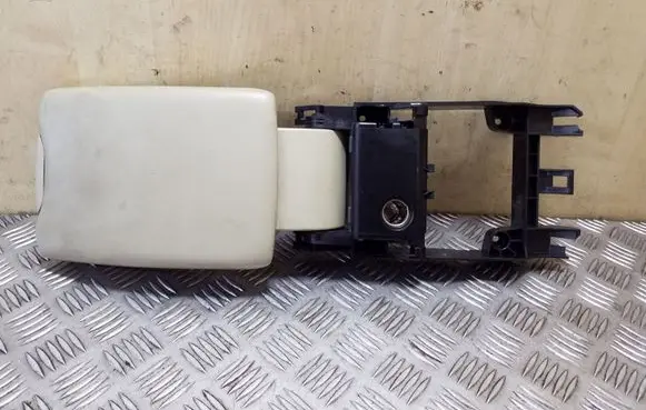 Volvo XC60 Armrest