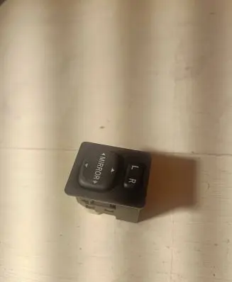 Toyota Corolla Verso E121 Wing mirror switch 183574 769746A