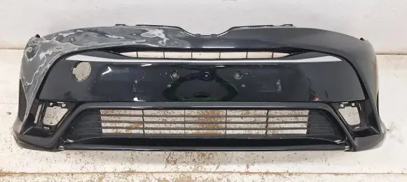 Toyota Avensis T270 Front bumper 5311105090