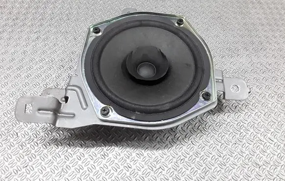 Nissan Prairie Rear door speaker 28156EN000