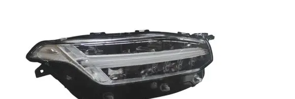 Volvo XC90 Headlight/headlamp 32228305