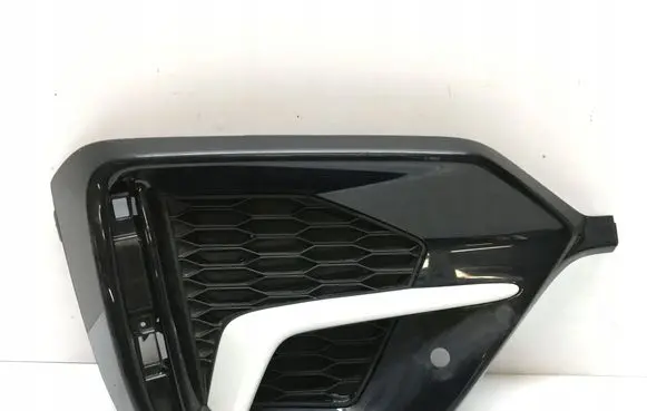 Rear bumper corner part panel trim