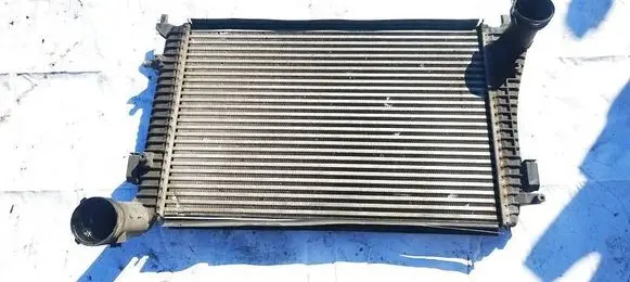 Seat Leon (1P) Intercooler radiator 1K0145803Q