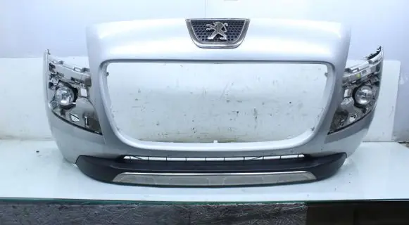 Peugeot 3008 I Front bumper