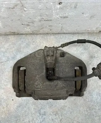 BMW 5 F10 F11 Front brake caliper 6786818 34116786818