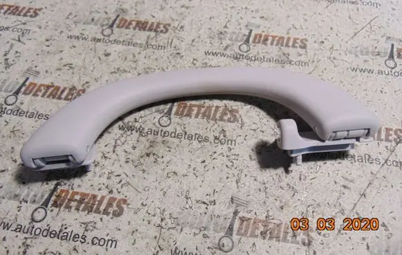 Mercedes-Benz E W211 Rear interior roof grab handle A2118100151