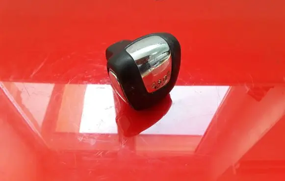 Skoda Octavia Mk2 (1Z) Gear lever shifter trim leather/knob NOCODE