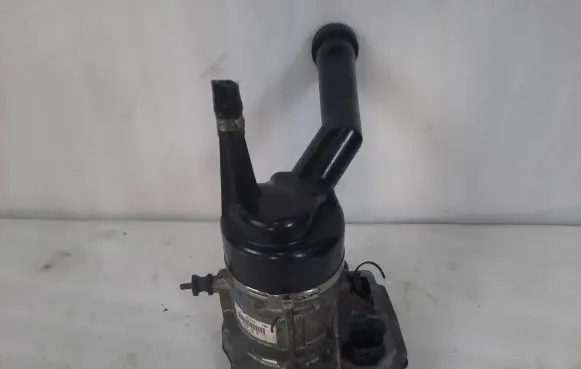 Peugeot 308 Power steering pump 9684979180