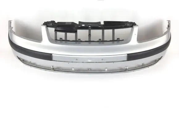 Volkswagen PASSAT B5 Front bumper 3b0807231