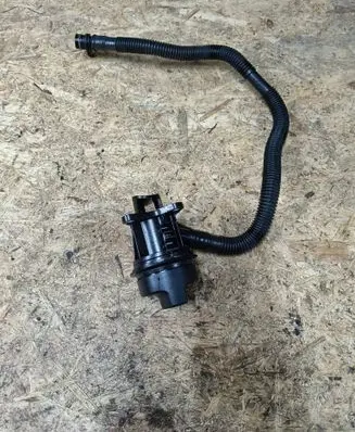 Mercedes-Benz A W177 AMG Oil filler cap A2600104900 A2600181000